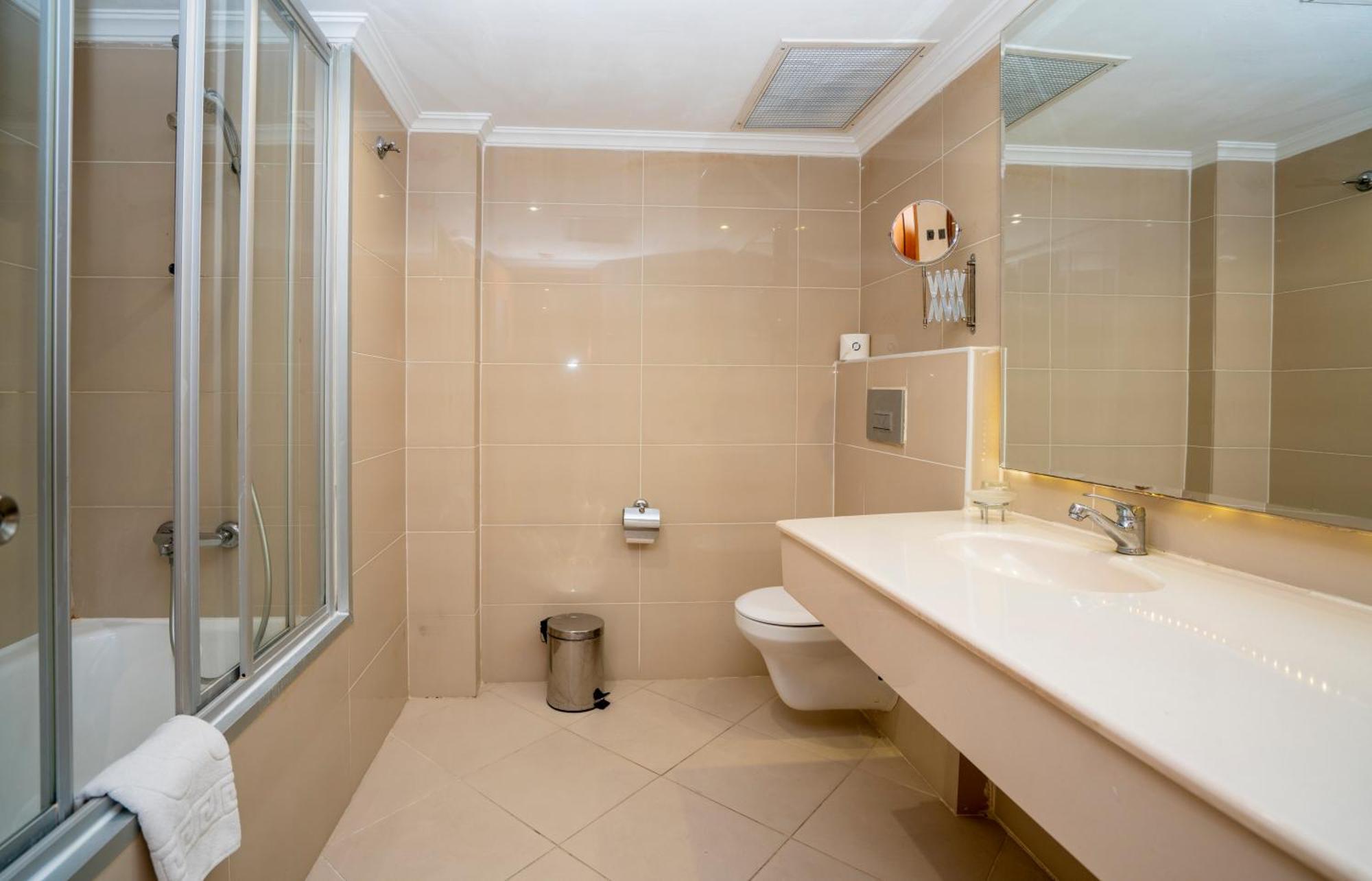 Anemon Kent Ege Otel Bornova Exterior photo