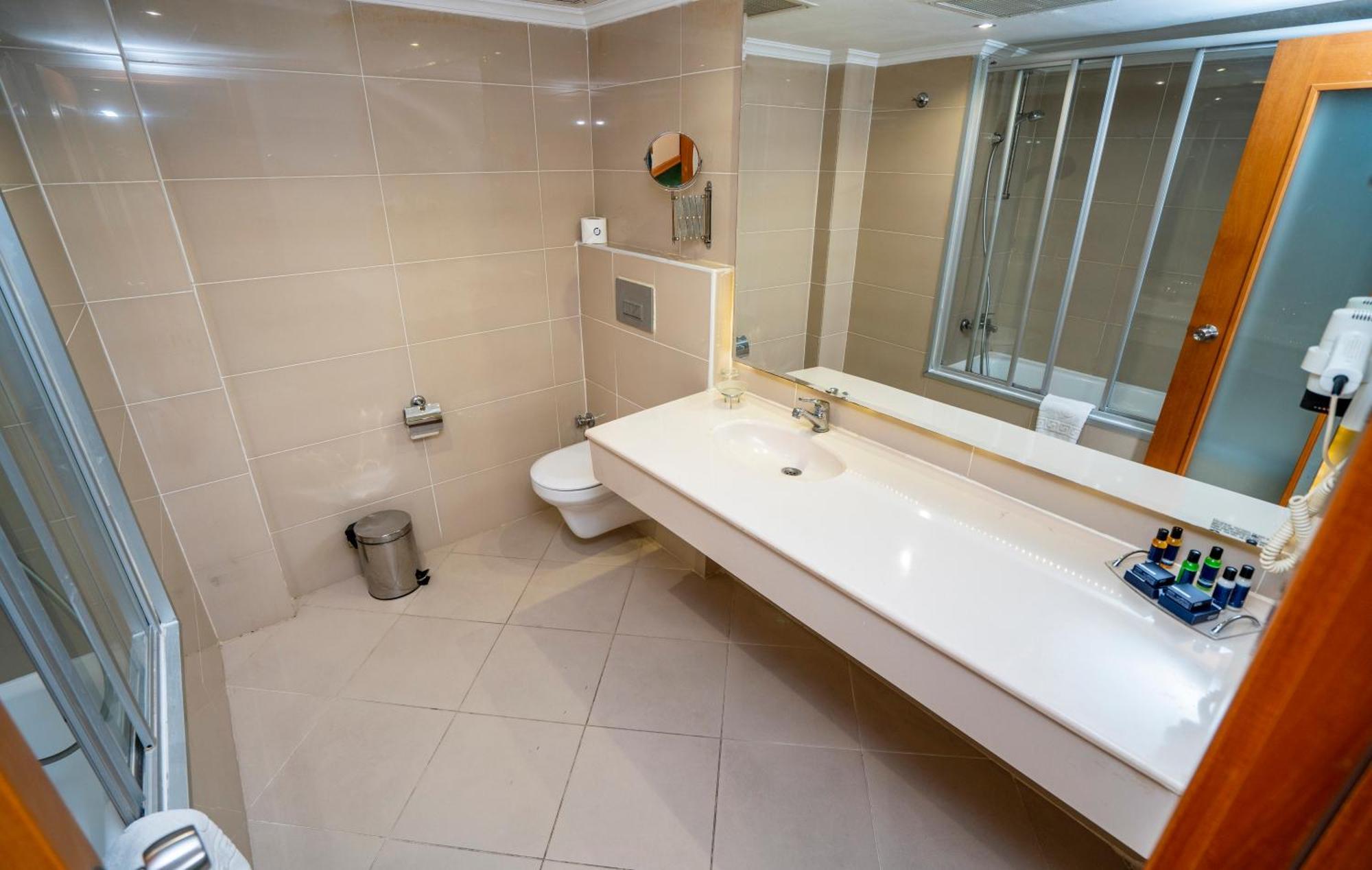 Anemon Kent Ege Otel Bornova Exterior photo